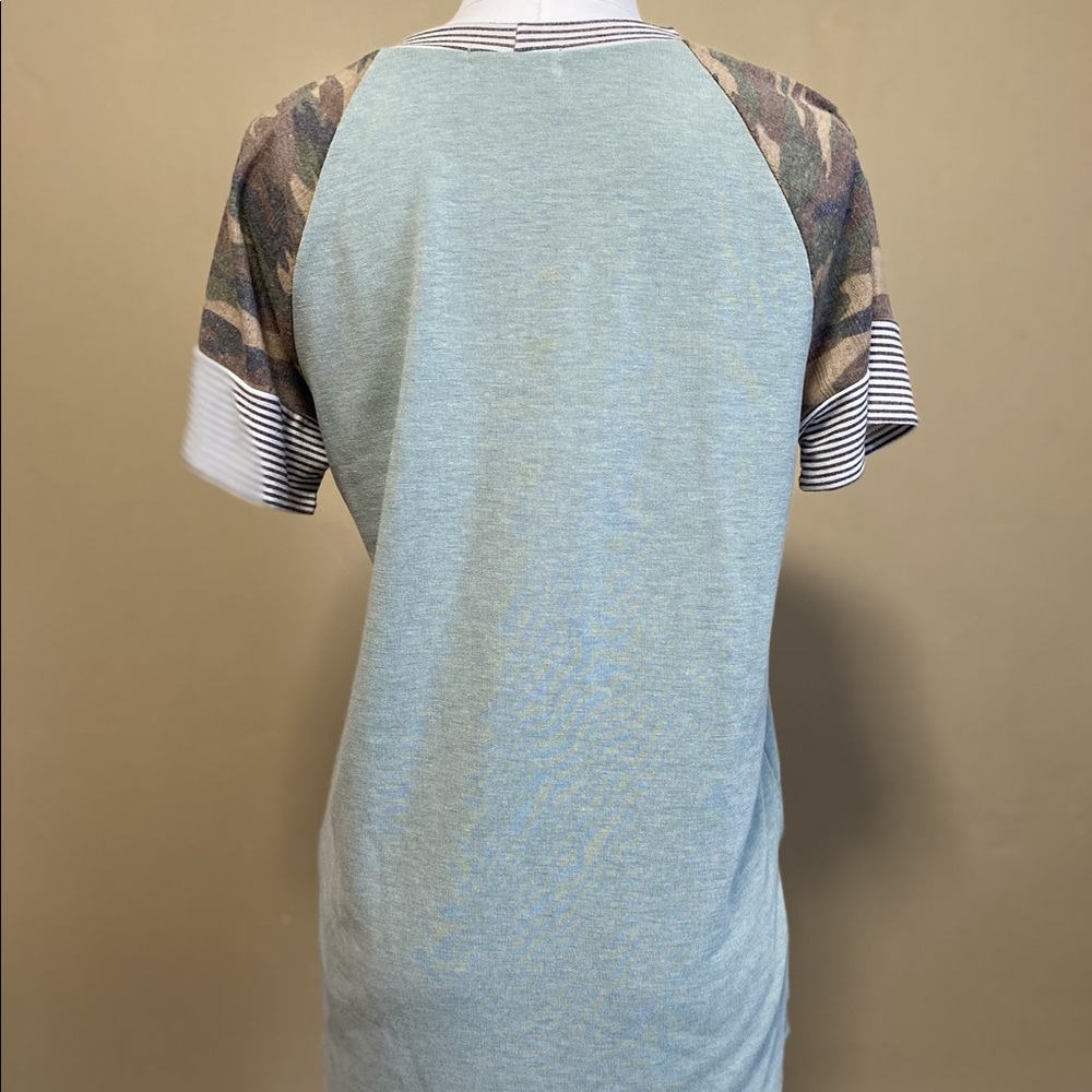 Camo Contrast Top - Picture 3 of 4